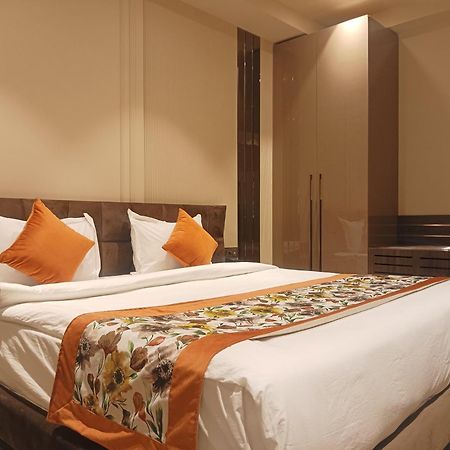 Hotel Cullinan By Qotel Janakpuri 德里 外观 照片