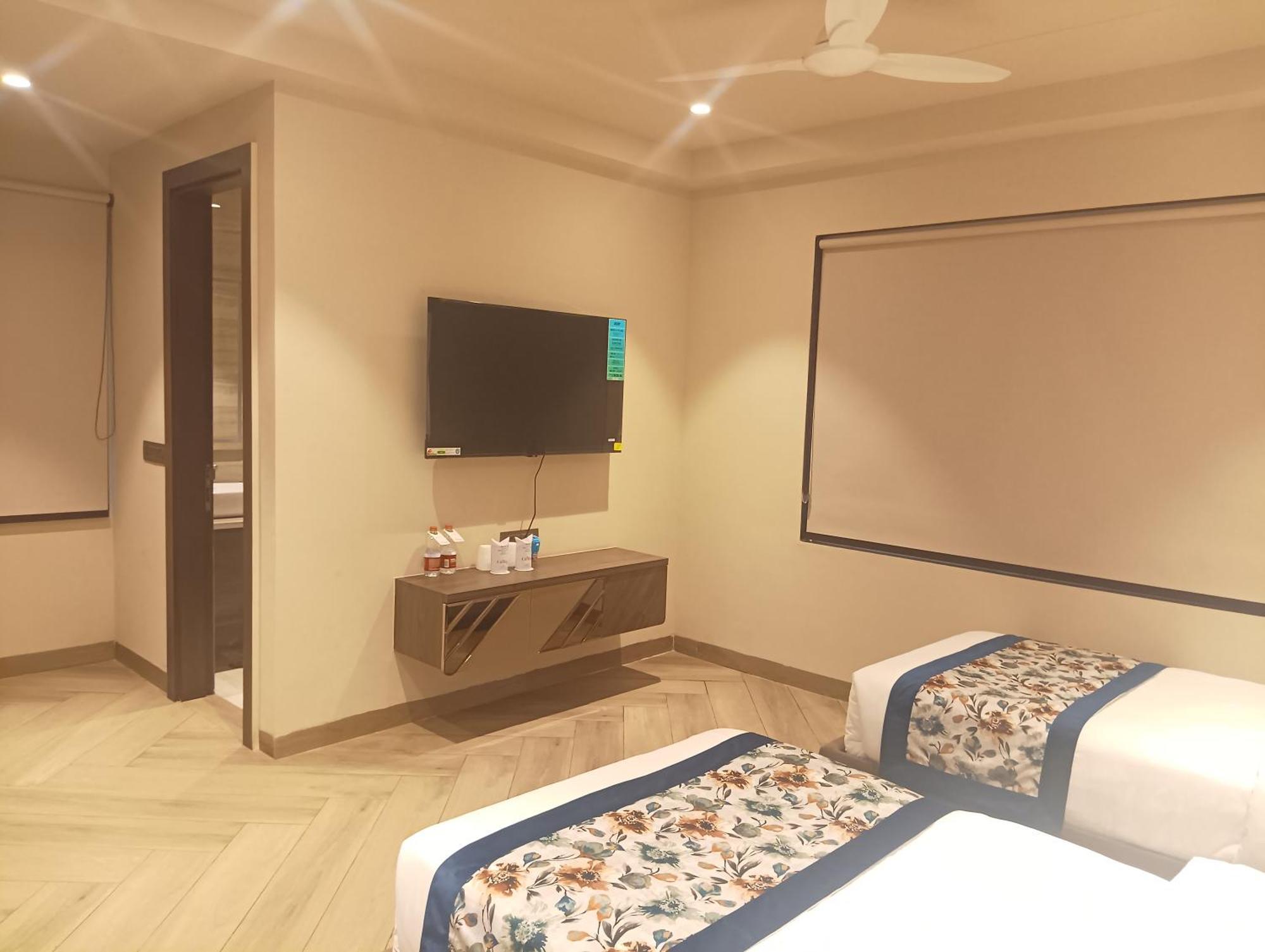Hotel Cullinan By Qotel Janakpuri 德里 外观 照片