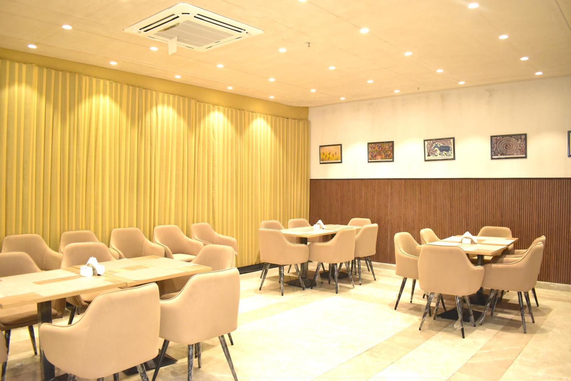 Hotel Cullinan By Qotel Janakpuri 德里 外观 照片
