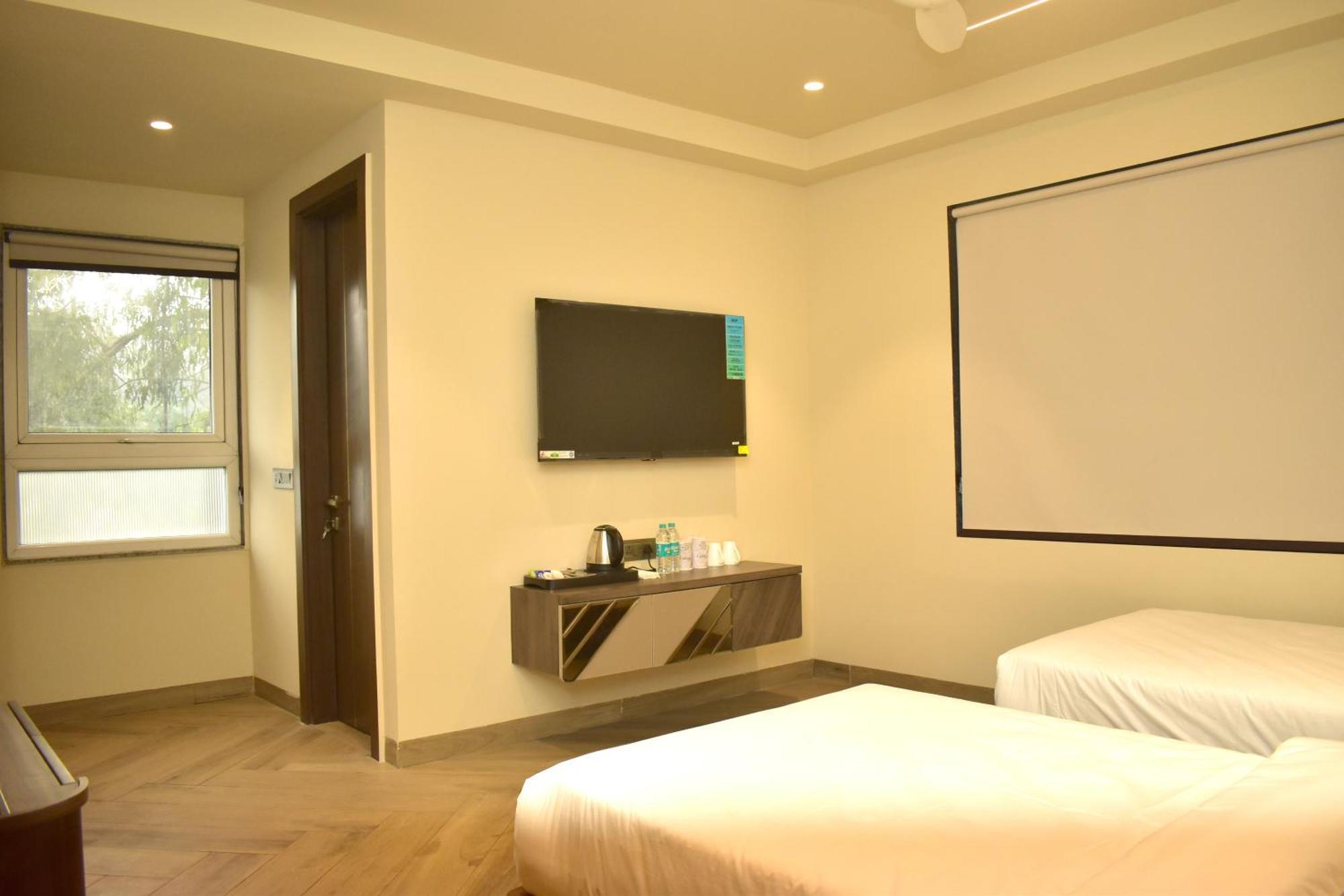 Hotel Cullinan By Qotel Janakpuri 德里 外观 照片
