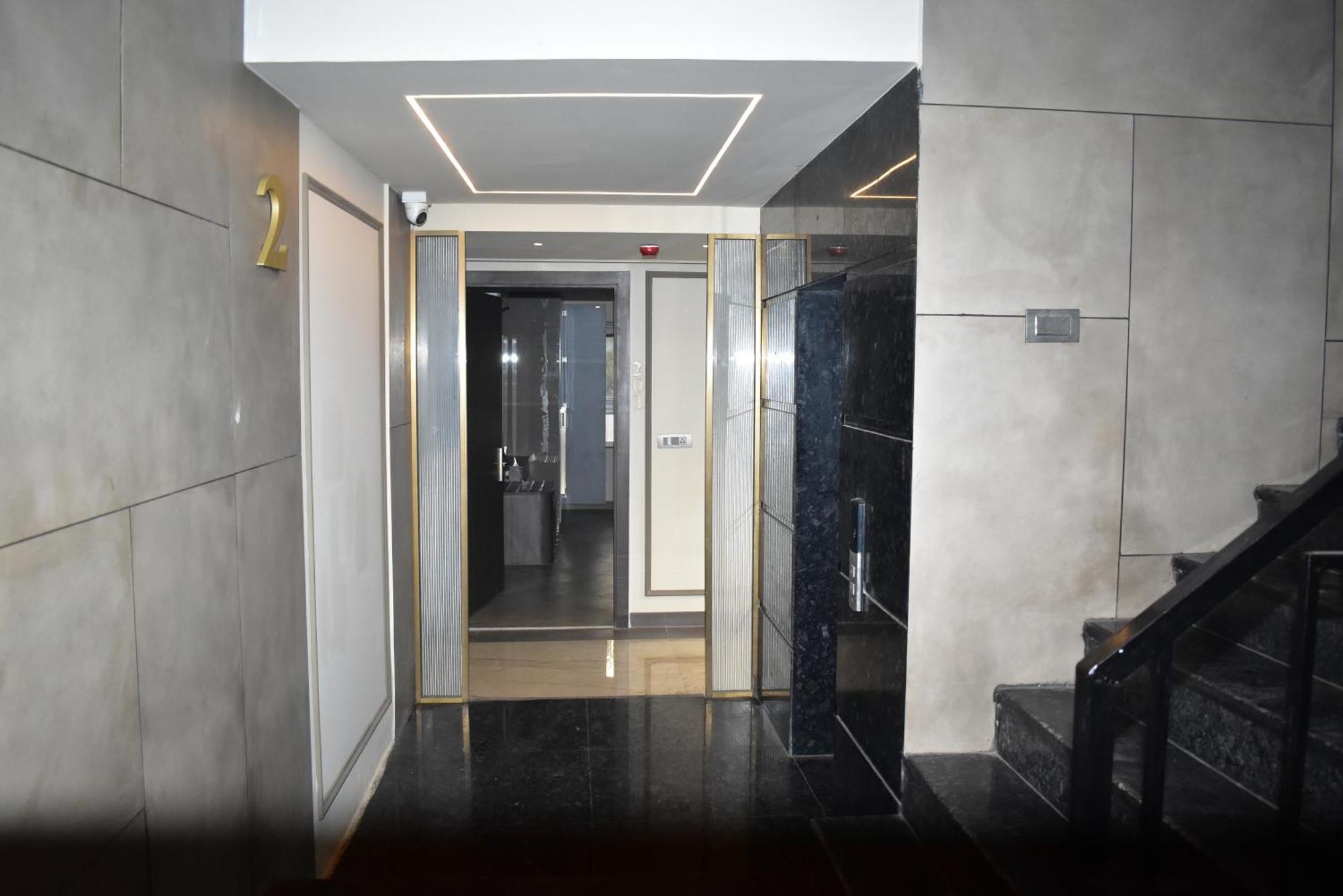 Hotel Cullinan By Qotel Janakpuri 德里 外观 照片